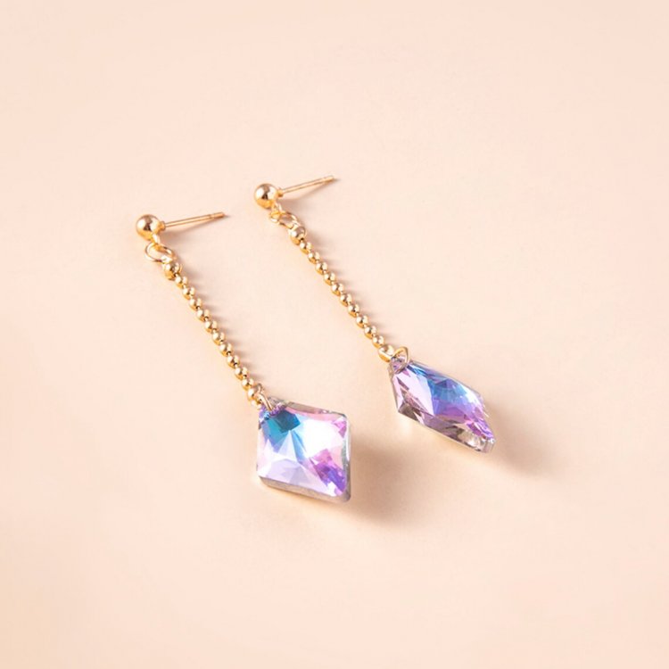 Hanging Diamonds Earrings